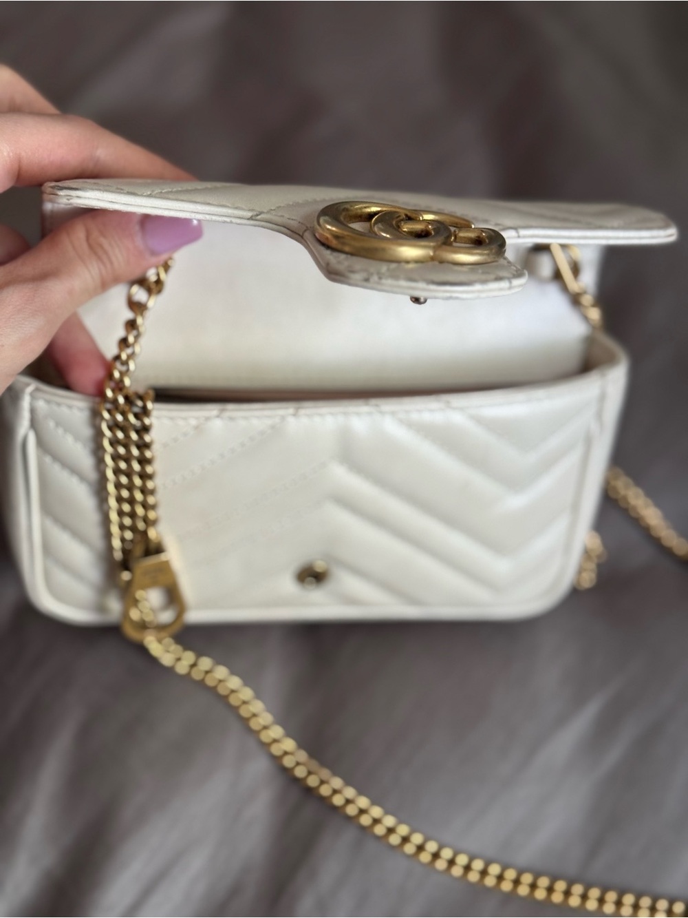 Gucci White Quilted Chain Shoulder Bag with Gold Hardware